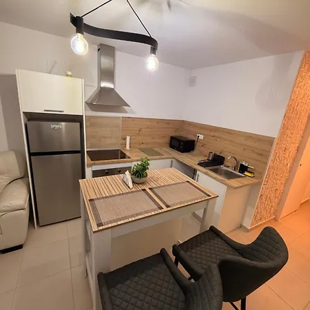 Nmt House Apartmán *